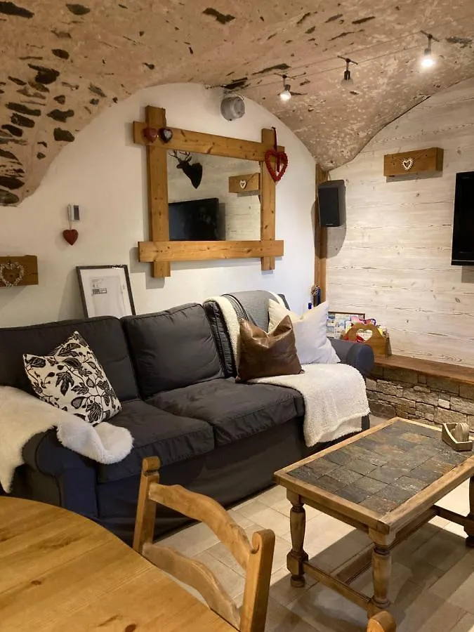 Two Bedroom Apartment La Voute, Chandon Near Meribel - Sleeps 4 Adults Or 2 Adults And 3 Children Les Allues France