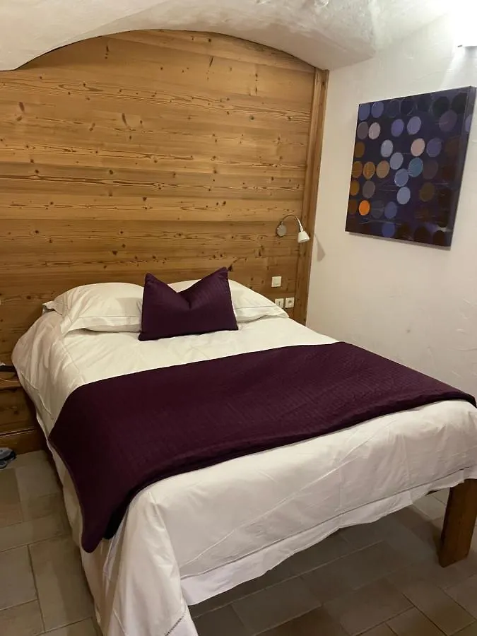 Two Bedroom Apartment La Voute, Chandon Near Meribel - Sleeps 4 Adults Or 2 Adults And 3 Children Les Allues 0*,  France
